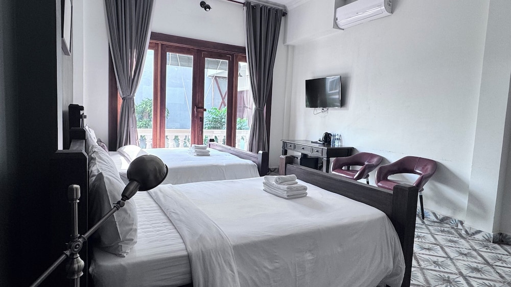 Family Room, 2 Bedrooms, Non Smoking, City View photo 2