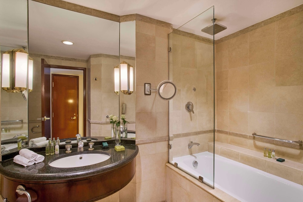 Executive Room, 1 King Bed (Nile View) - Photo 8