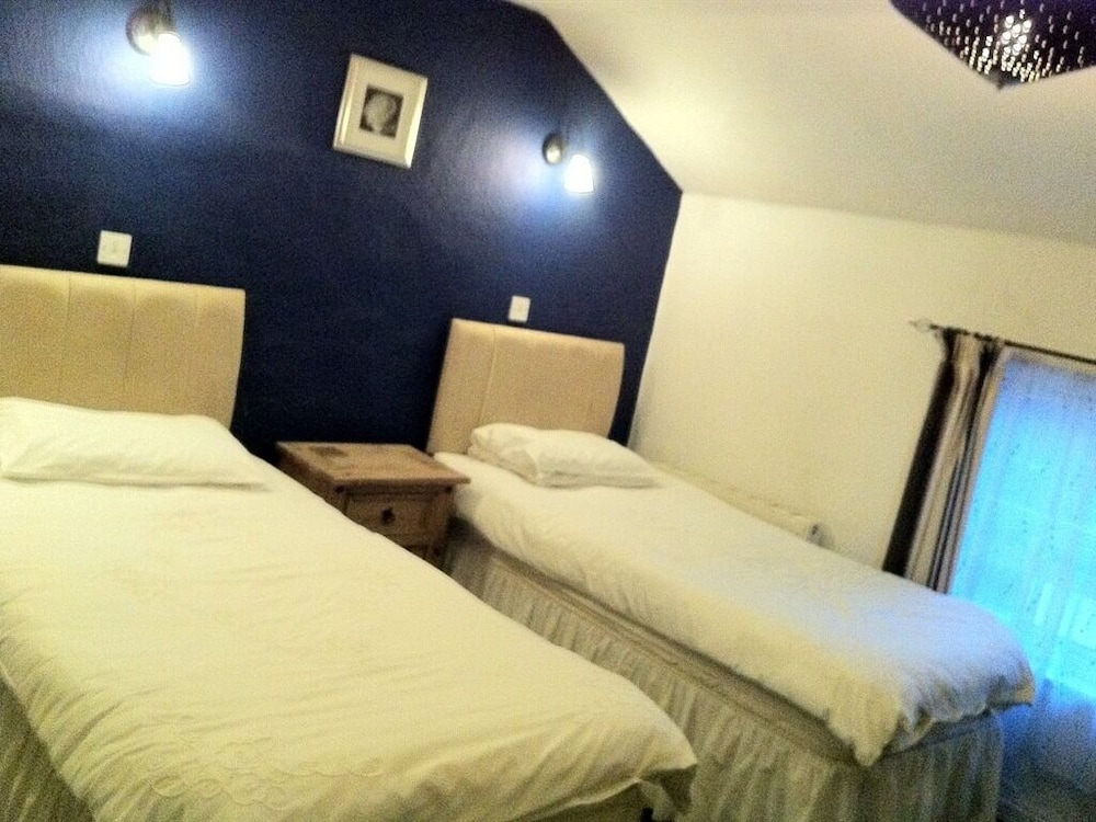 Triple Room, Private Bathroom ((Non En-Suite)) - Photo 1