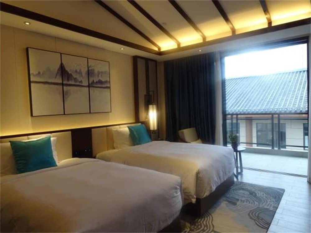 Room, Multiple Beds, Non Smoking photo 2
