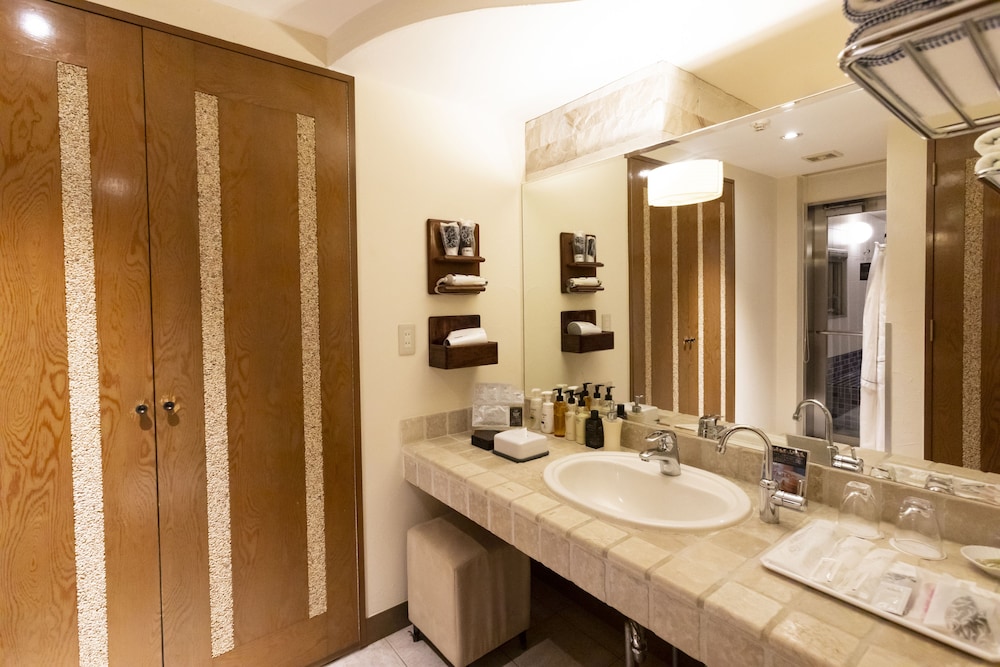 Standard Double Room - Photo 5