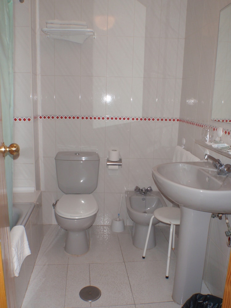 Double or Twin Room, 1 Bedroom, Courtyard View, Courtyard Area - Photo 9