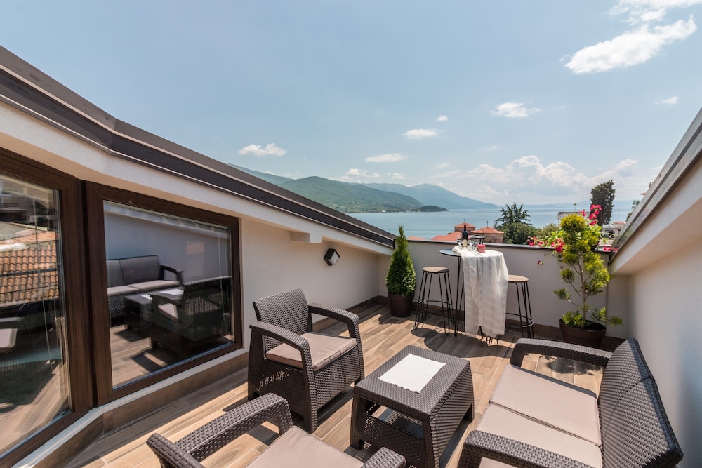 Panoramic Penthouse