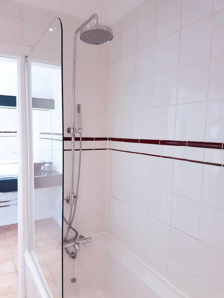 Double Room, Balcony, Sea View - Photo 8