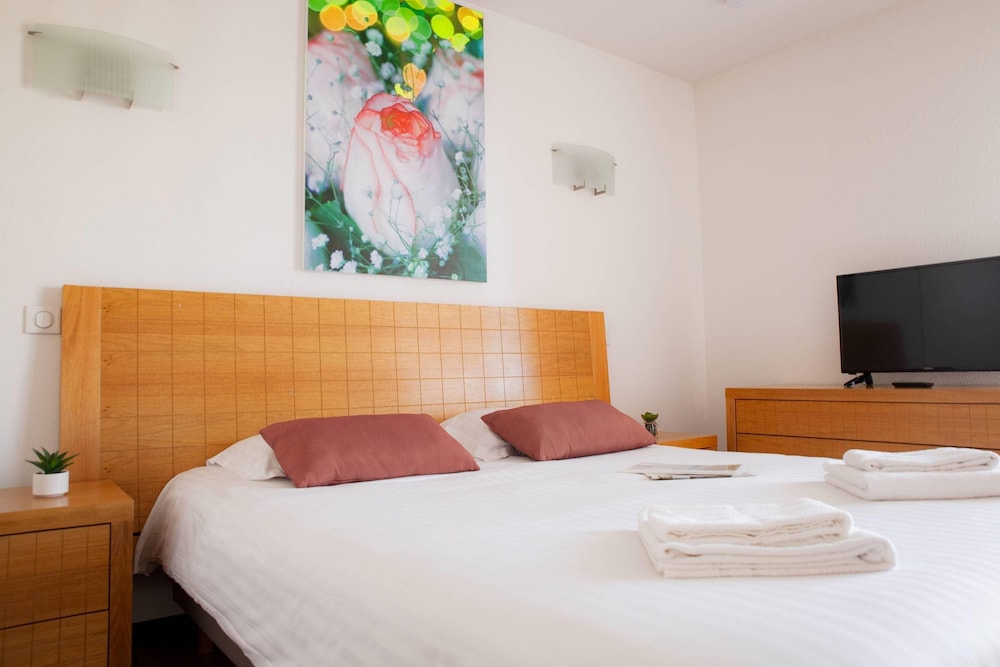 Standard Room, 1 Queen Bed, Non Smoking
