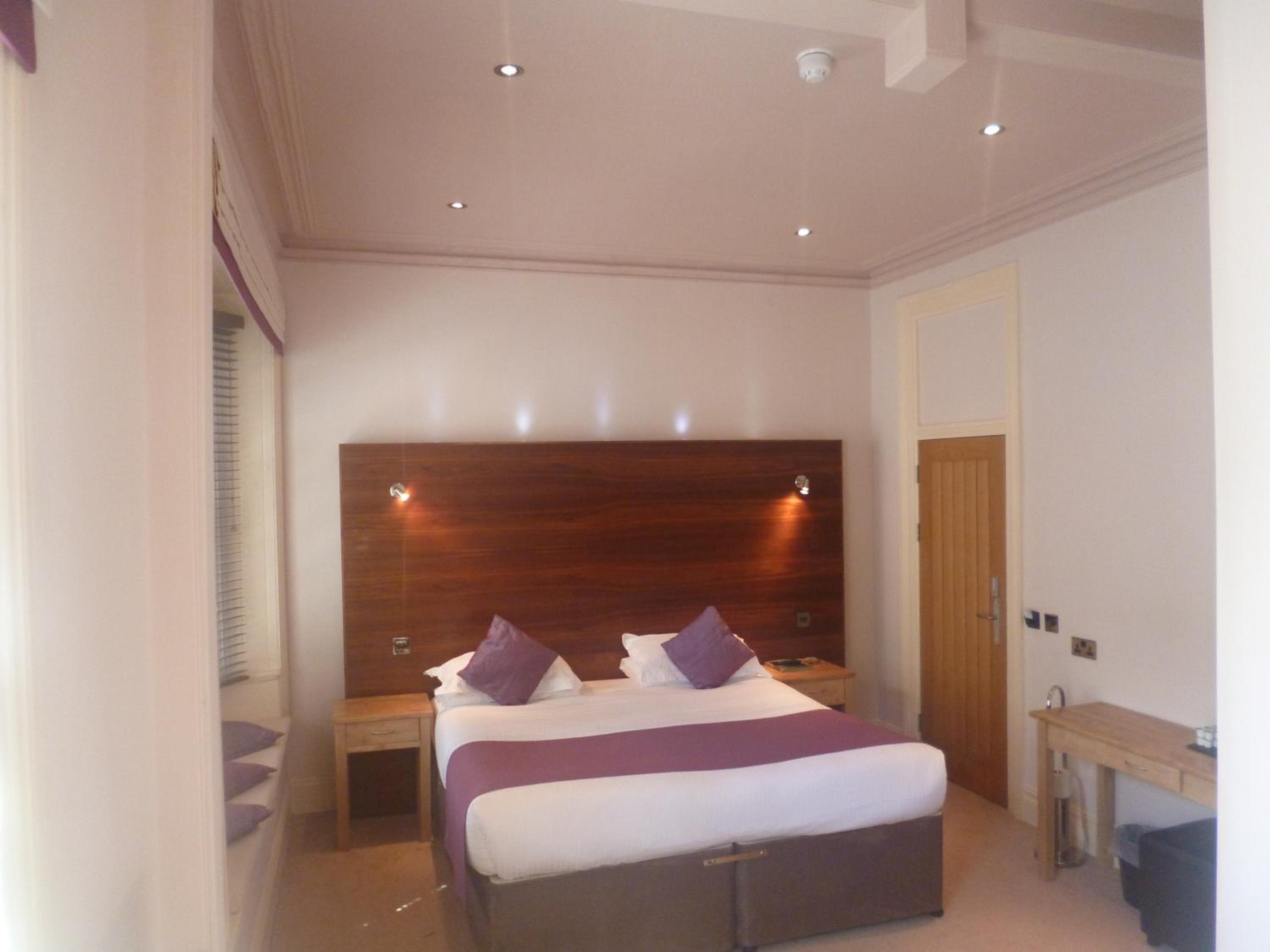 Superior King or Twin Room photo 3