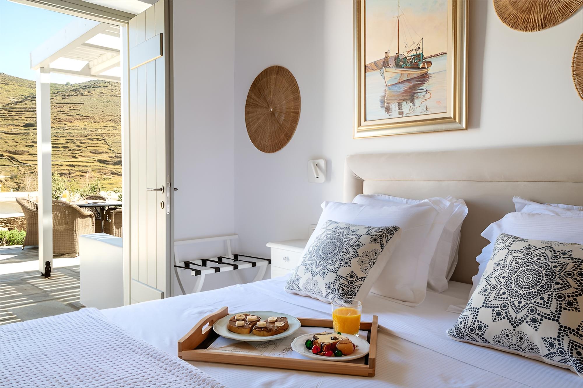 Executive Suite, Hot Tub