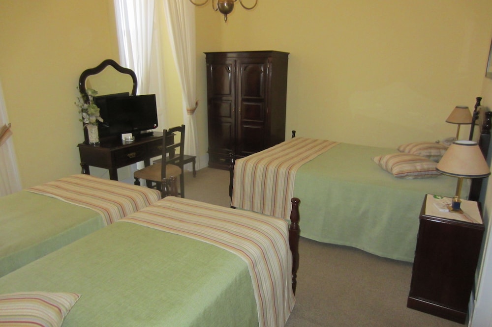 Deluxe Double or Twin Room photo 3