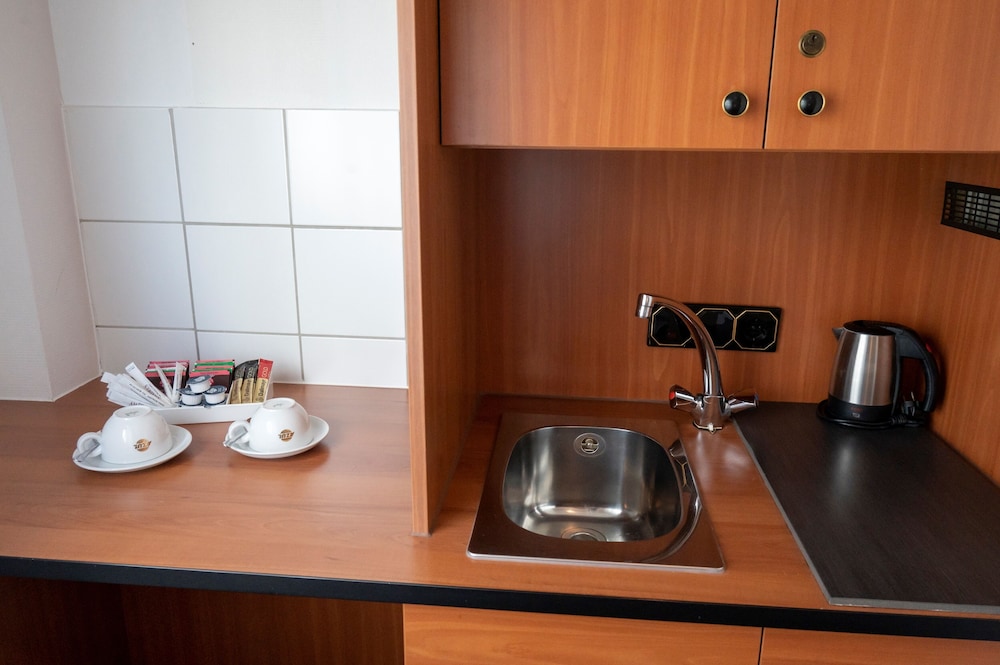 Junior Suite, 2 Double Beds - Photo 1