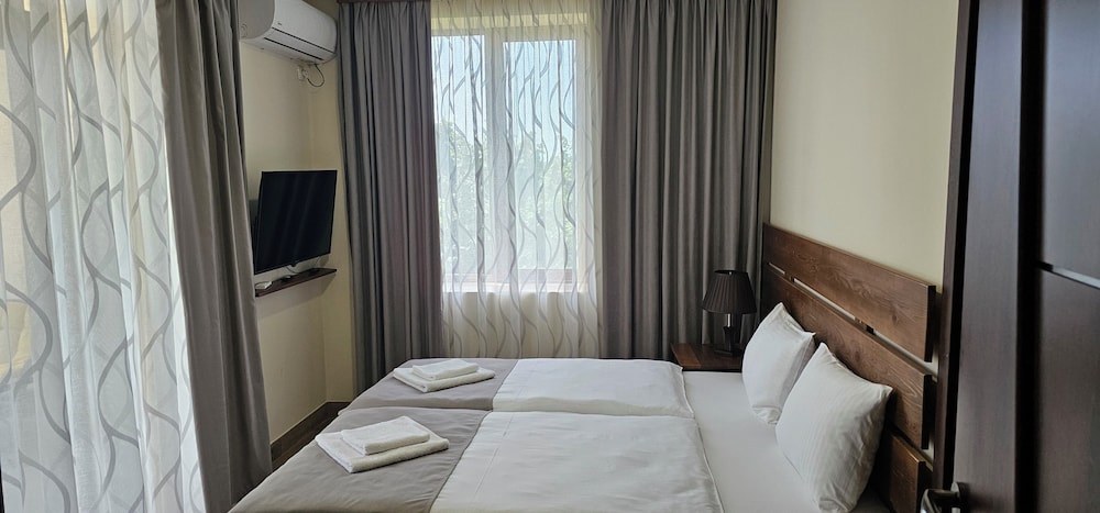 Panoramic Double Room, Garden View