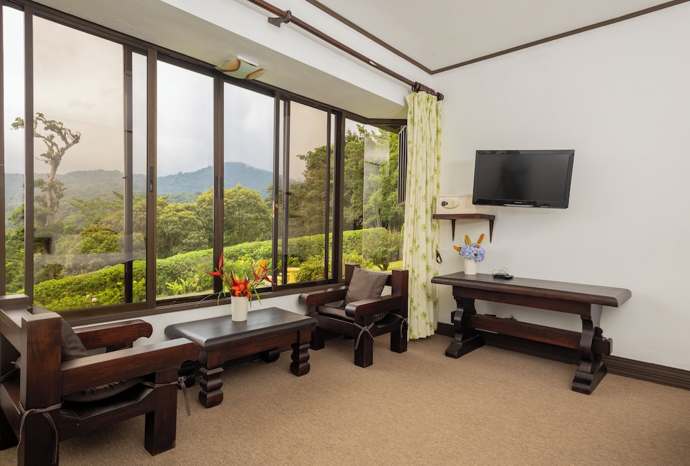 Mountain Suite, 1 King Bed - Photo 1