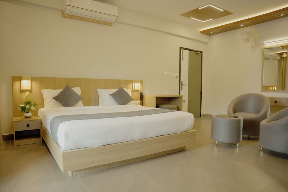 Signature Double Room, Balcony photo 1