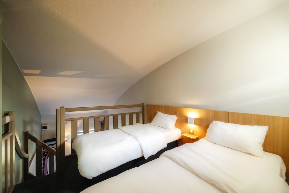 Quadruple Room - Photo 5
