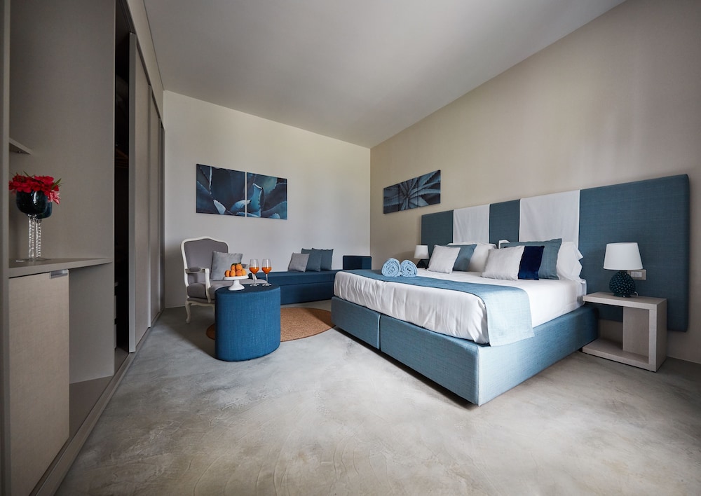 Superior Triple Room (2 Adults + 1 Child) photo 2
