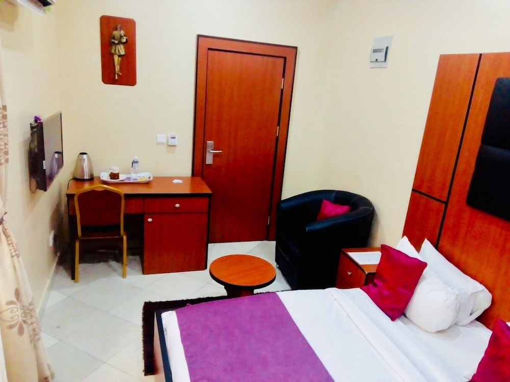 Standard Room photo 2