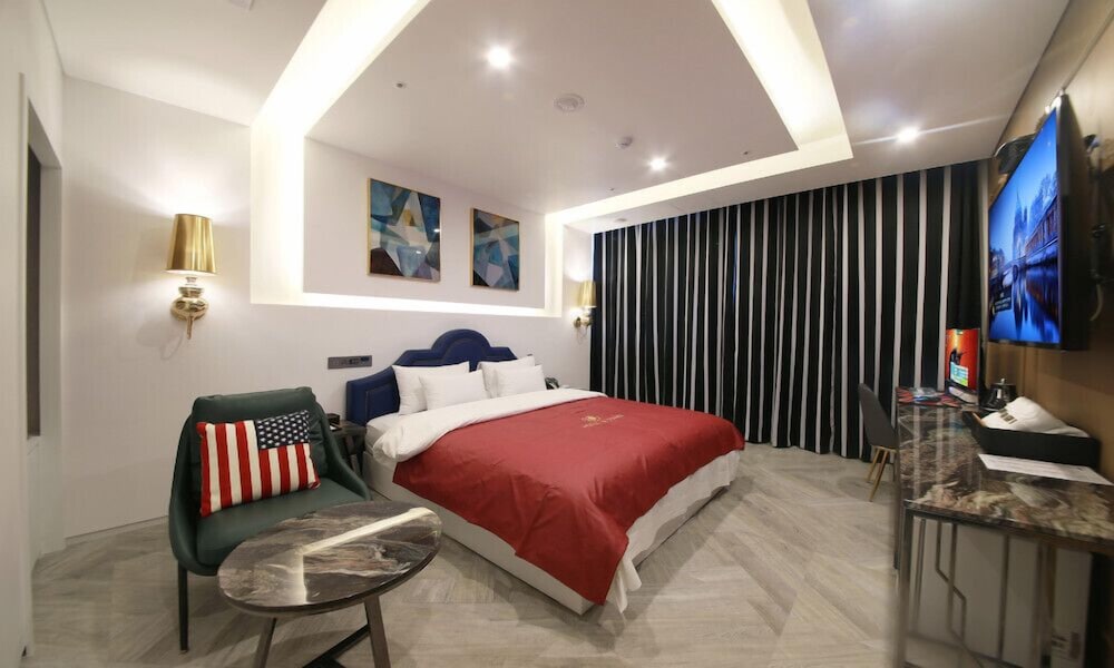 Standard Double Room - Photo 6