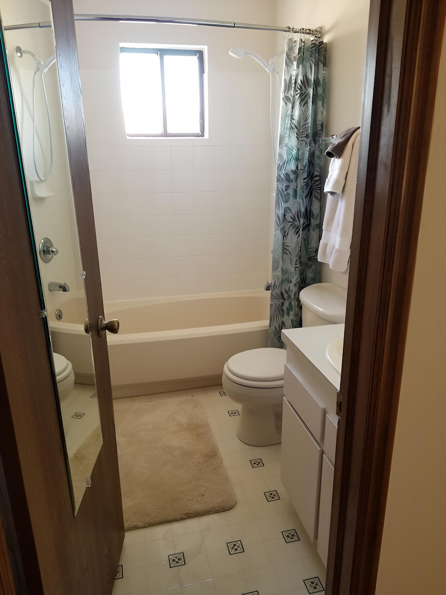 Monster Lake Ranch, Photo 3