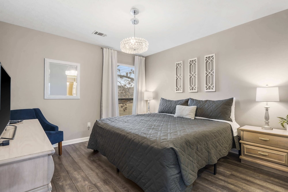 Condo, 1 King Bed with Sofa bed, Balcony, Golf View (Honey Hill)