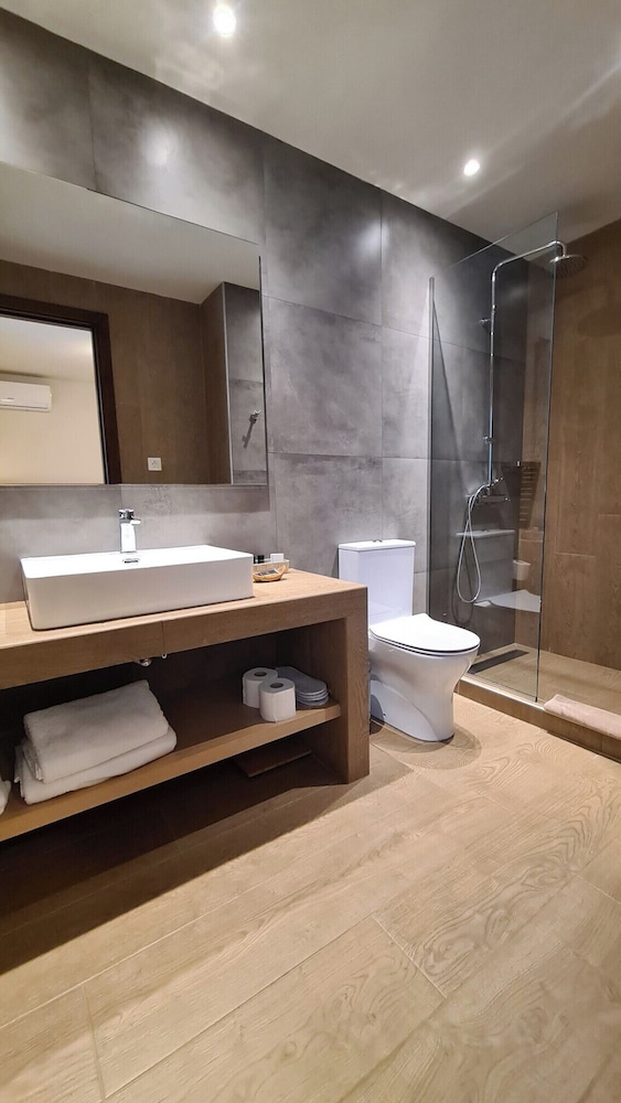 Standard Double Room - Photo 4