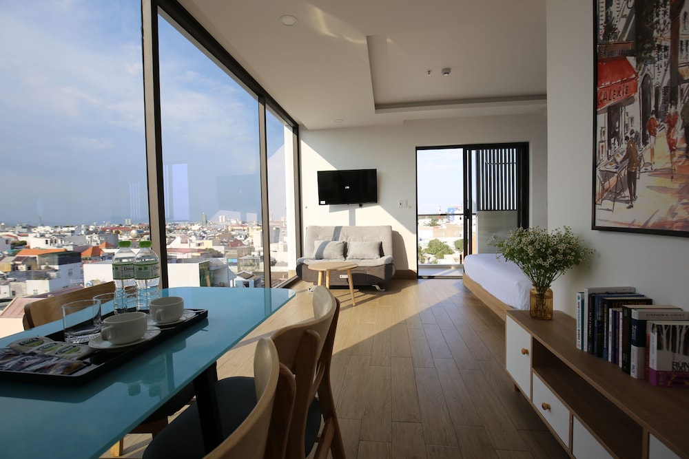 Deluxe Room - Photo 10