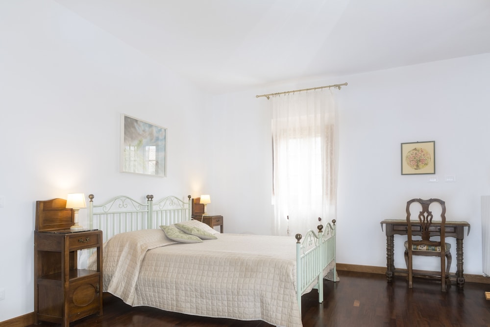 Comfort Room photo 2