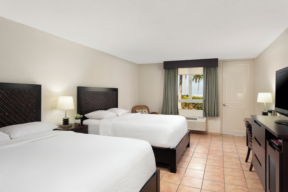 Deluxe Room - Photo 1