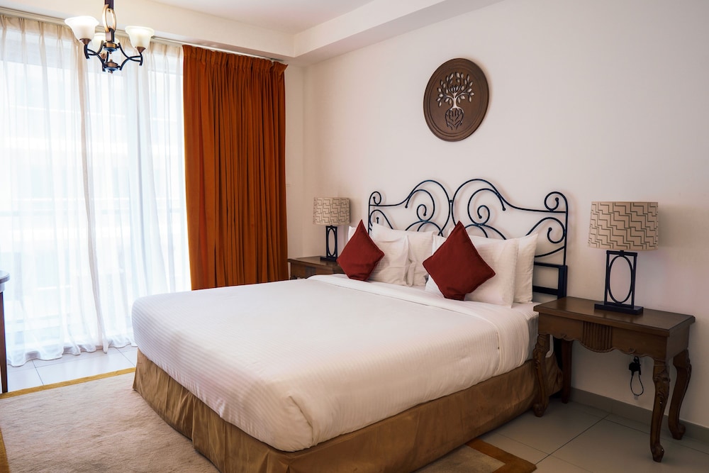 Standard Studio, 1 King Bed photo 1