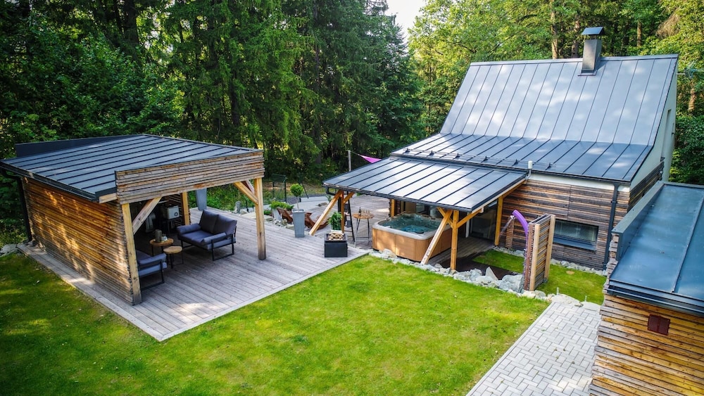 Villa photo 1