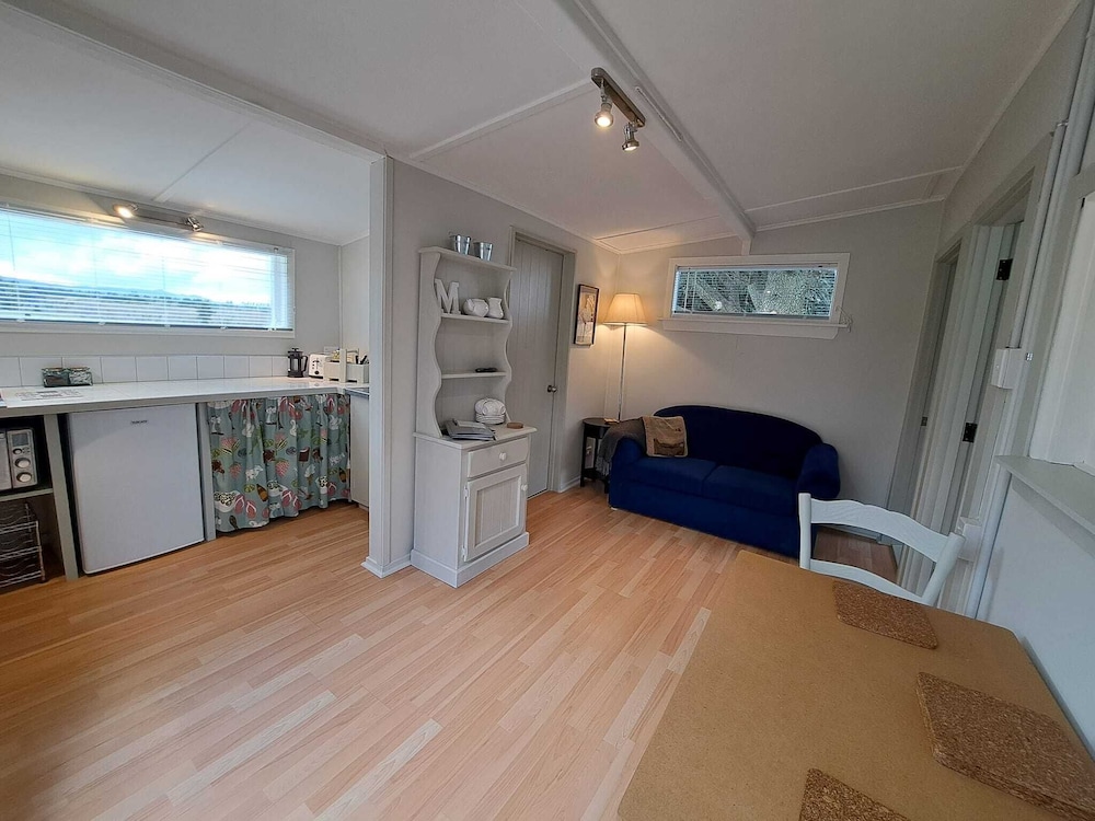 Economy Cabin photo 1