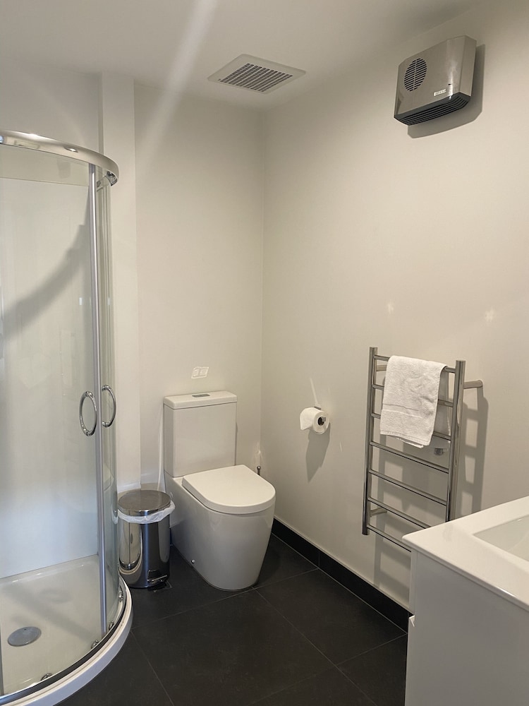 Premium Studio, 1 King Bed, Refrigerator & Microwave (First Floor)