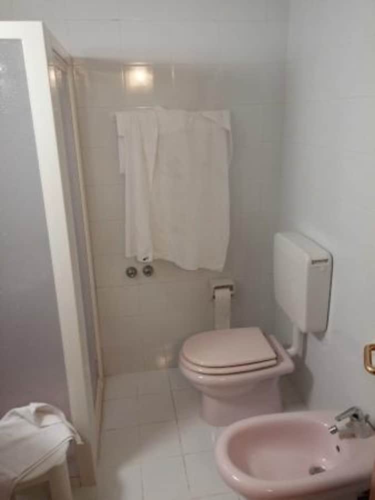 Triple Room - Photo 7