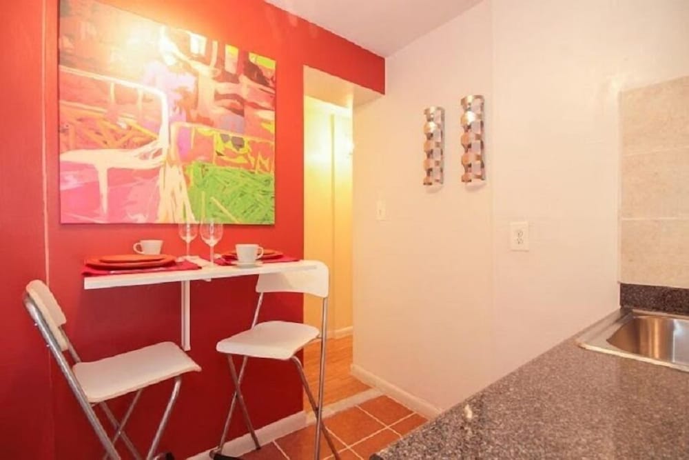 Classic Apartment, 3 Bedrooms photo 2