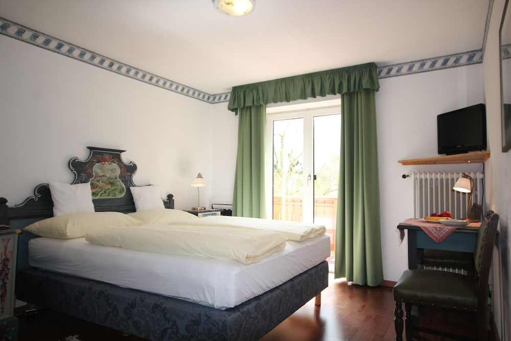 Standard Double Room photo 3