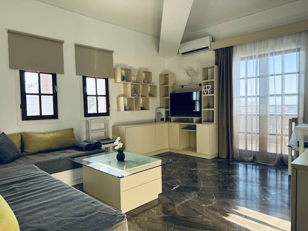 Deluxe Apartment, Sea View photo 2