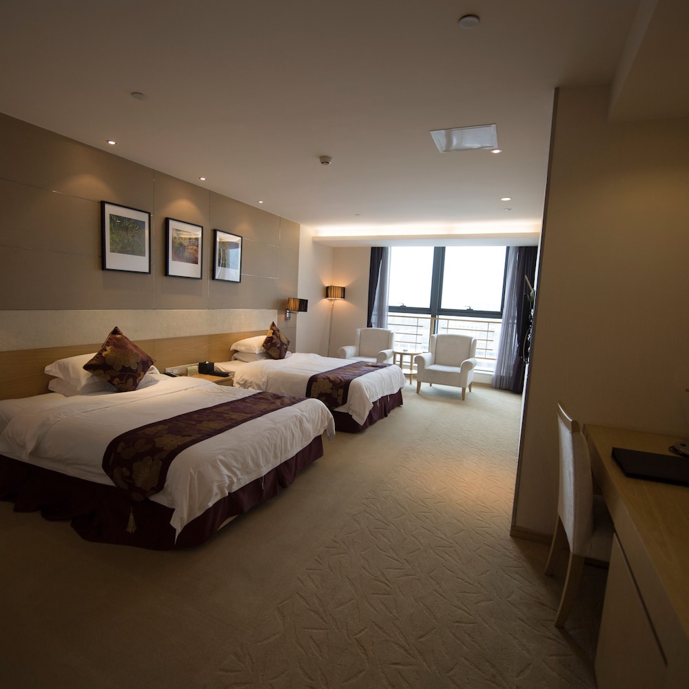 Family Twin Room, Non Smoking - Photo 1