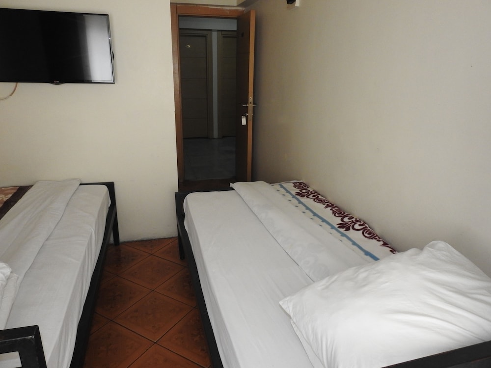 Standard Twin Room photo 3