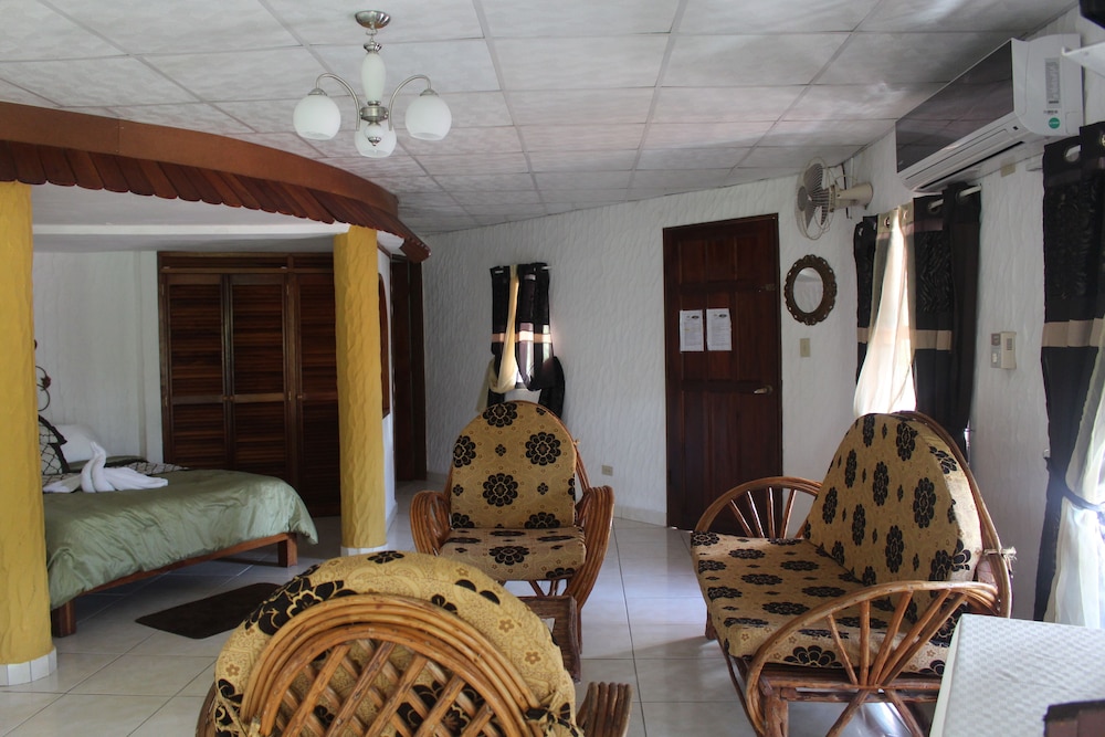 Jr. Suite con Balcón, 4pax, Vista a la piscina photo 2