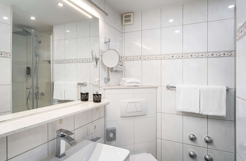 Standard Double Room - Photo 7