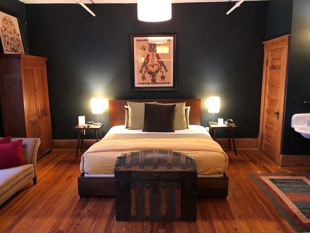 Double Room, Ensuite, City View (Room 20)