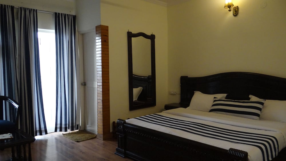 Deluxe Room - Photo 6