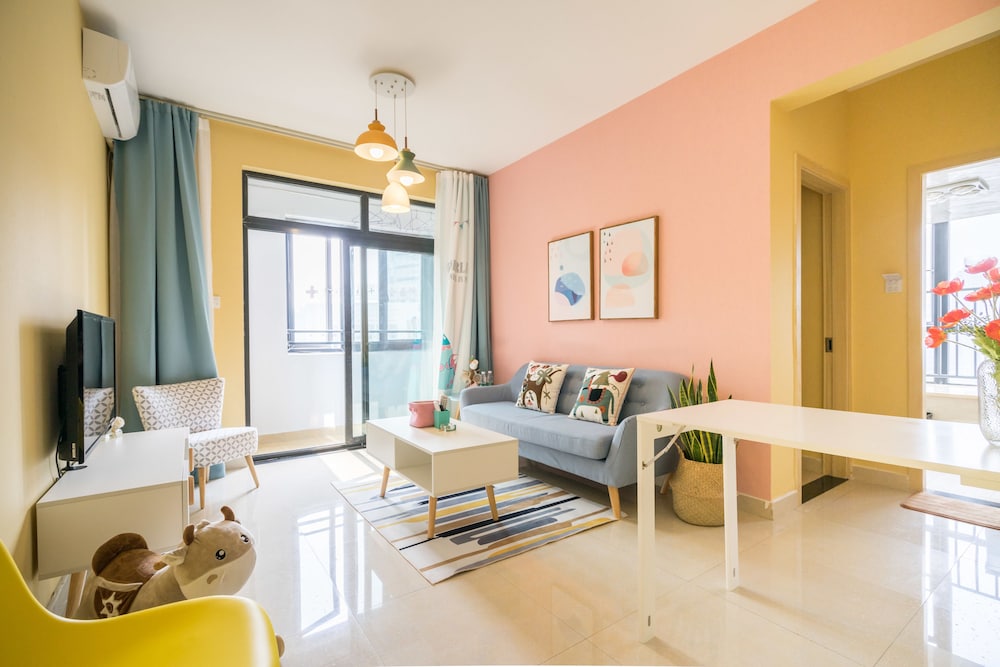 Sunshine Apartment With 2 Bedrooms photo 1