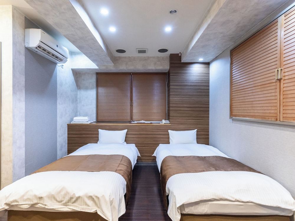Twin Room, Non Smoking - Photo 9