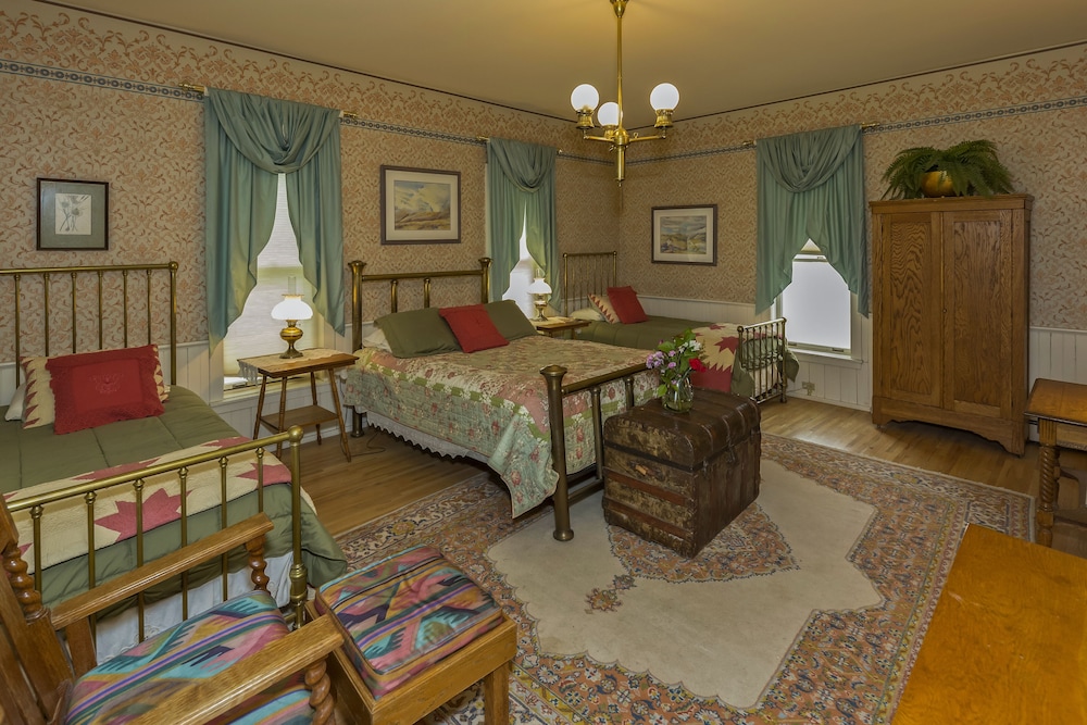 The Charlie Ford Room photo 3