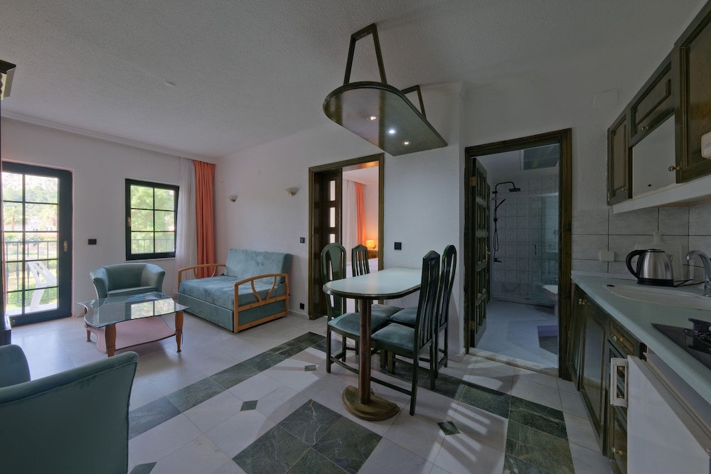 Family Apartment photo 1