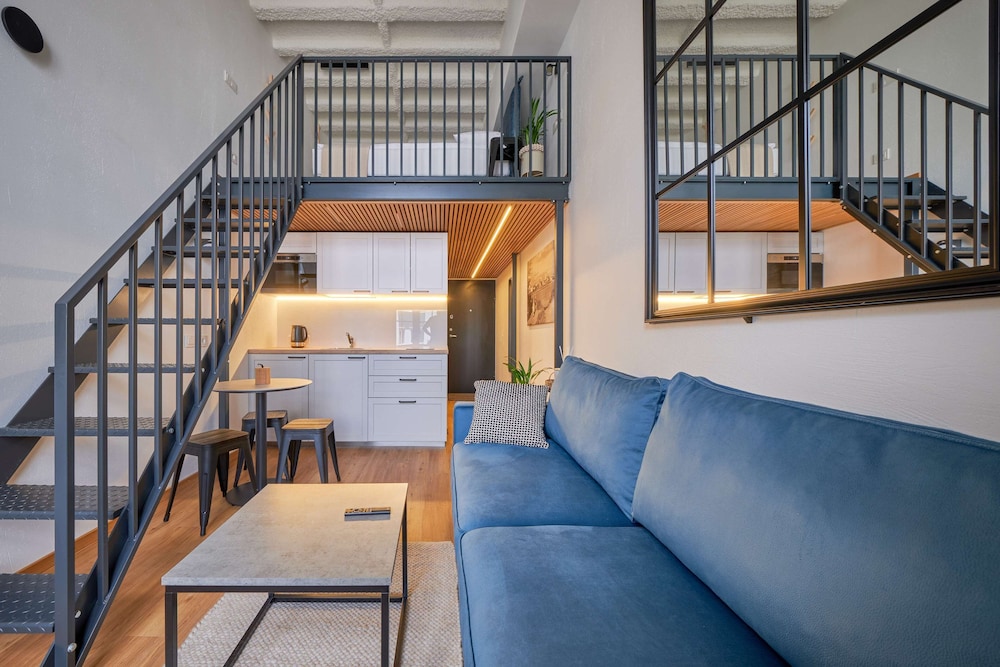 City Loft - Photo 42