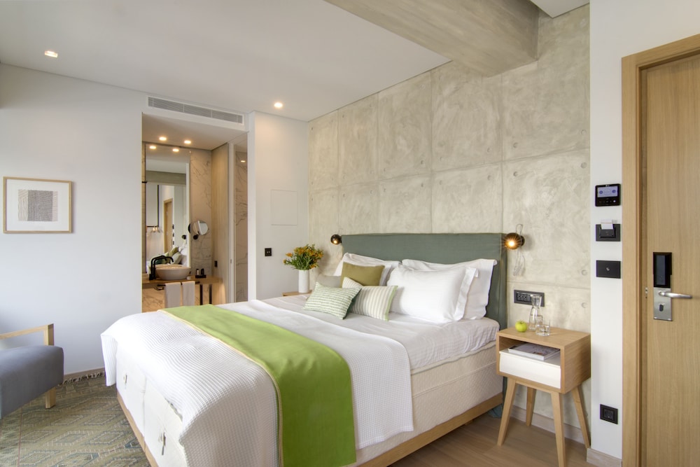 Athenean Suite, City View