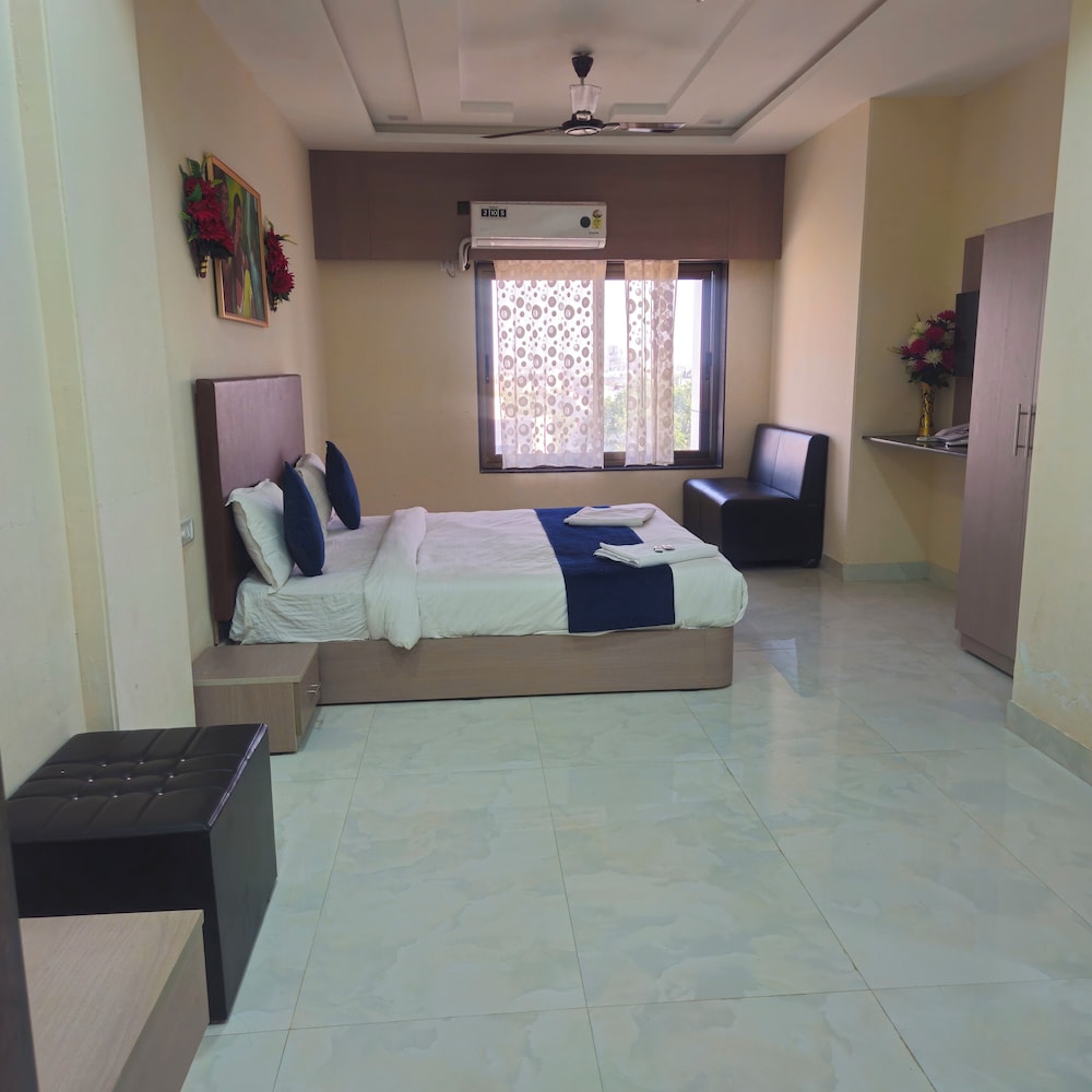 Deluxe Double Room, City View