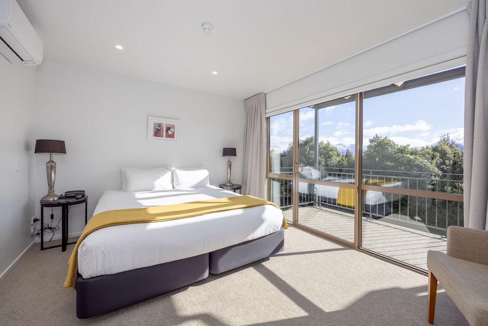 Premier Room
