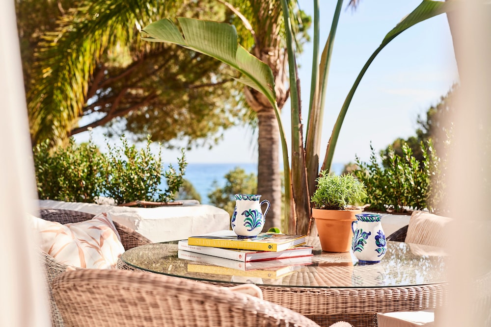 Suite (Mediterranean) thumbnail 6