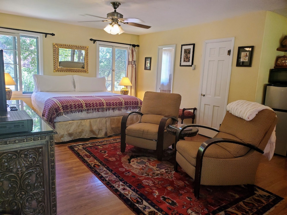 Deluxe Double Room Single Use photo 1